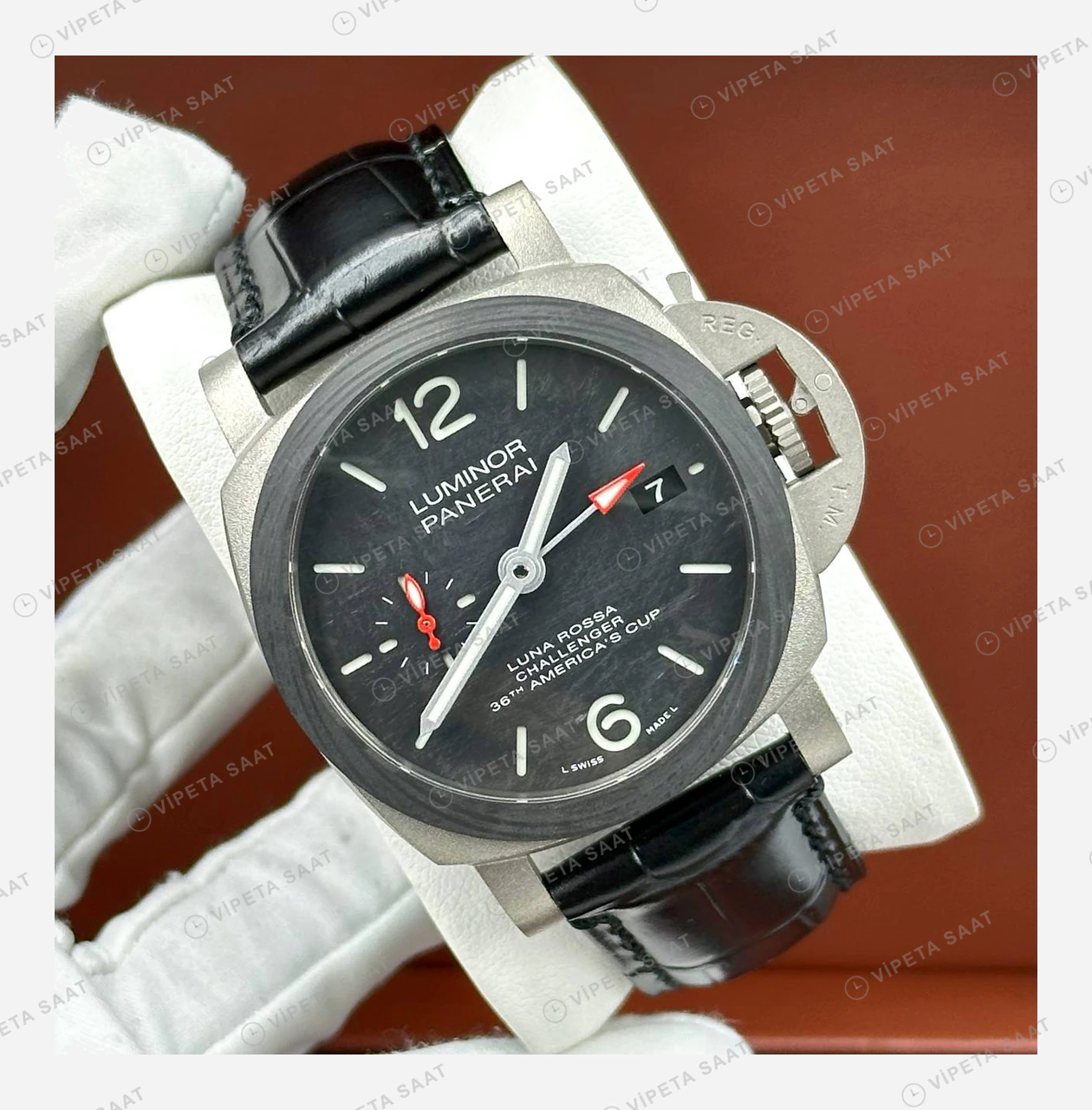 Panerai 44 mm PAM01436 Luminor Luna Rossa Karbon Siyah Super Clone ETA Eta Saat detay 6