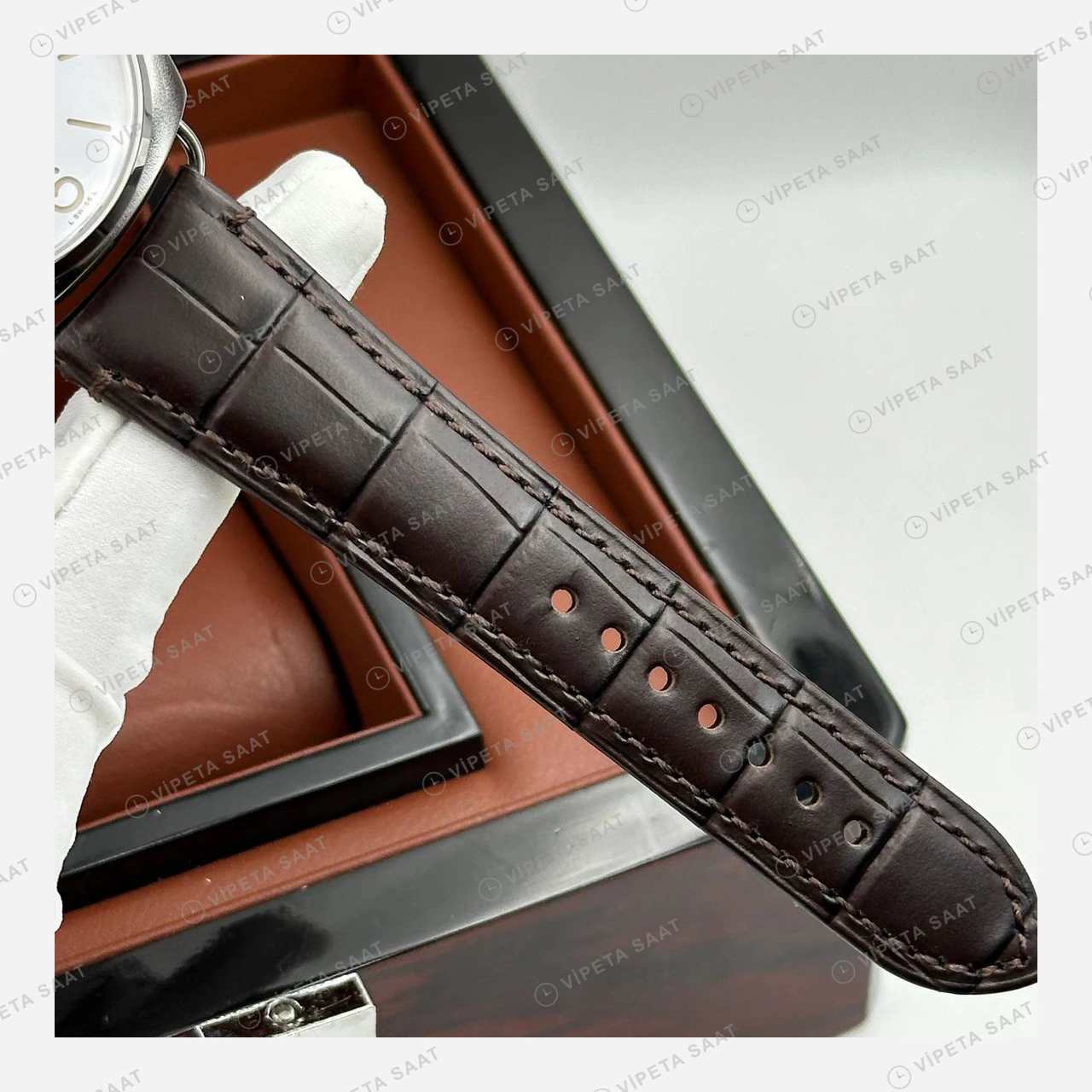 Panerai 45 mm PAM01294 Radiomir Beyaz Kadran Deri Kordon Super Clone ETA Eta Saat karşıdan görünüm