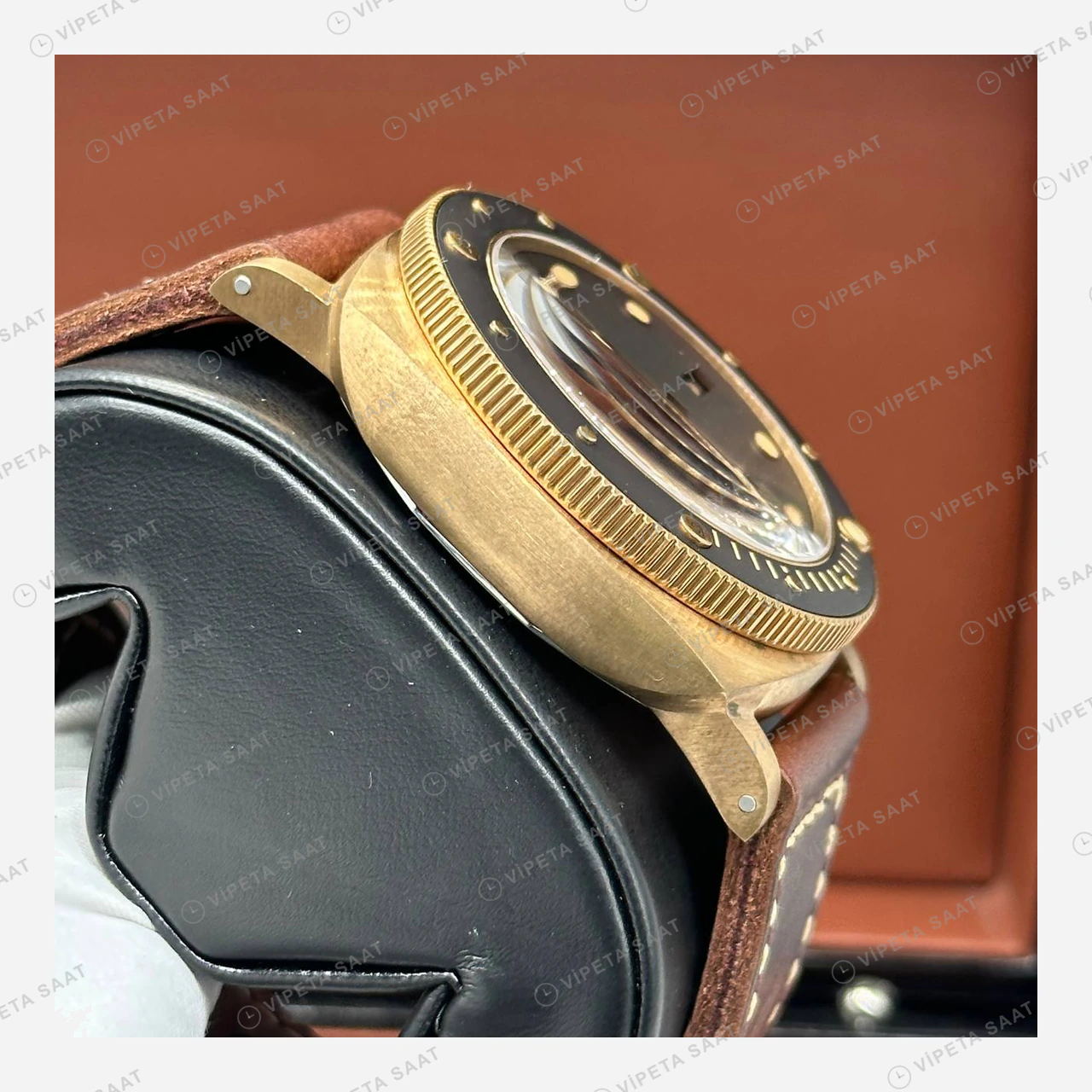 Panerai 47 mm PAM01074 Submersible Bronzo Kahverengi Kordon Super Clone ETA Eta Saat detay 4