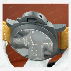 Panerai 47 mm PAM01616 Luminor Marina Karbon Siyah Kadran Super Clone ETA Eta Saat karşıdan görünüm