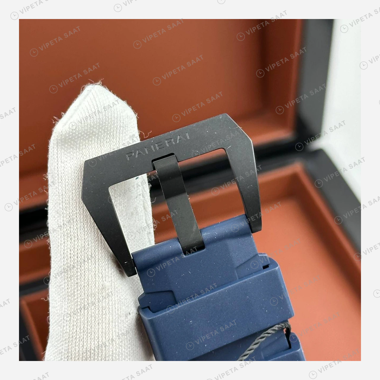 Panerai 47 mm PAM01616 Submersible Karbon Mavi Detay Kauçuk Super Clone ETA Eta Saat detay 4