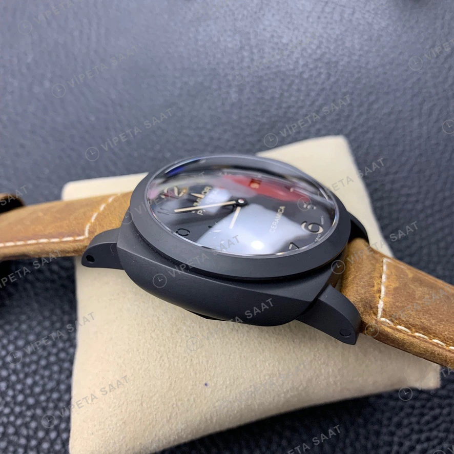 Panerai Luminor GMT Ceramica Siyah Kadran Seramik Kasa Kahverengi Deri Kordon Super Clone Eta Eta Saat detay 5