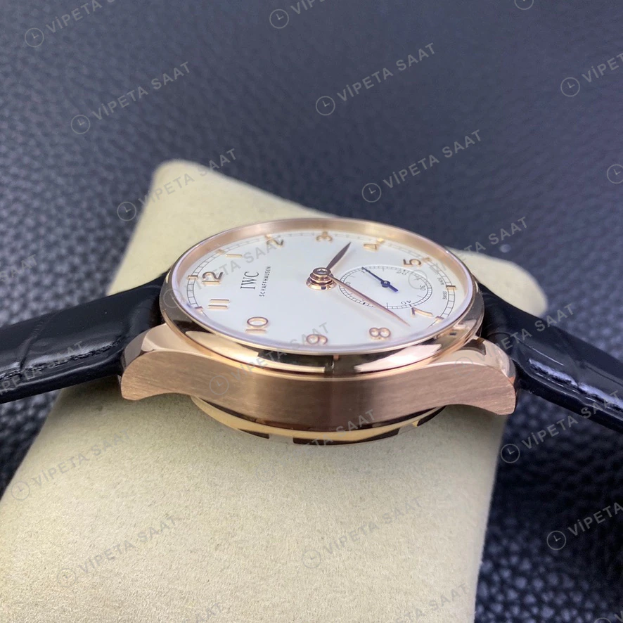 Panerai Luminor GMT Siyah Kadran Seramik Kasa Siyah Kaucuk Kordon Super Clone Eta Eta Saat detay 4