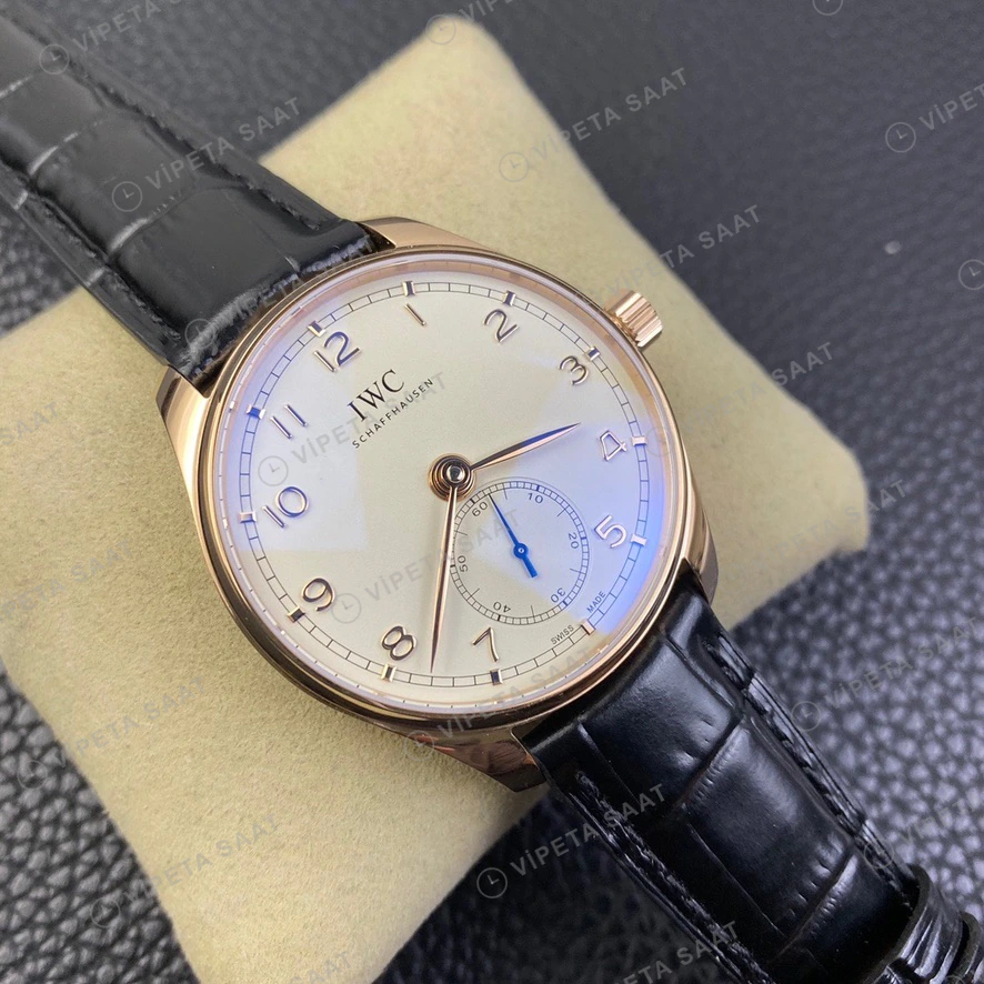 Panerai Luminor GMT Siyah Kadran Seramik Kasa Siyah Kaucuk Kordon Super Clone Eta Eta Saat detay 5