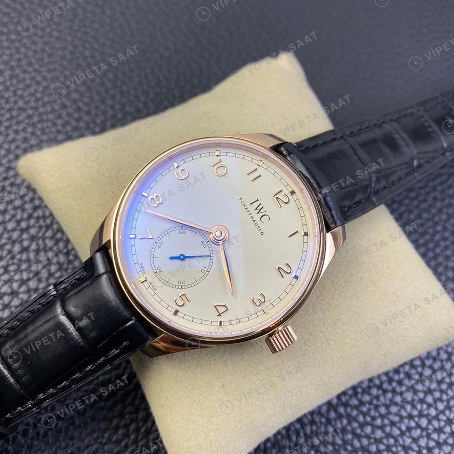 Panerai Luminor GMT Siyah Kadran Seramik Kasa Siyah Kaucuk Kordon Super Clone Eta Eta Saat detay 7