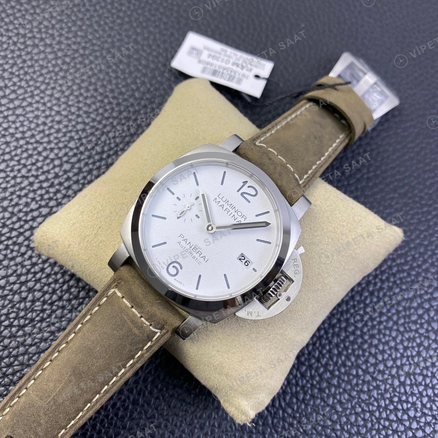 Panerai Luminor Marina Beyaz Kadran Kahverengi Deri Kordon Super Clone Eta Eta Saat detay 9