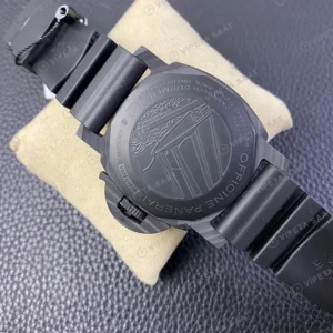 Panerai Submersible Siyah Kadran Karbon Kasa Kaucuk Kordon Super Clone Eta Eta Saat karşıdan görünüm