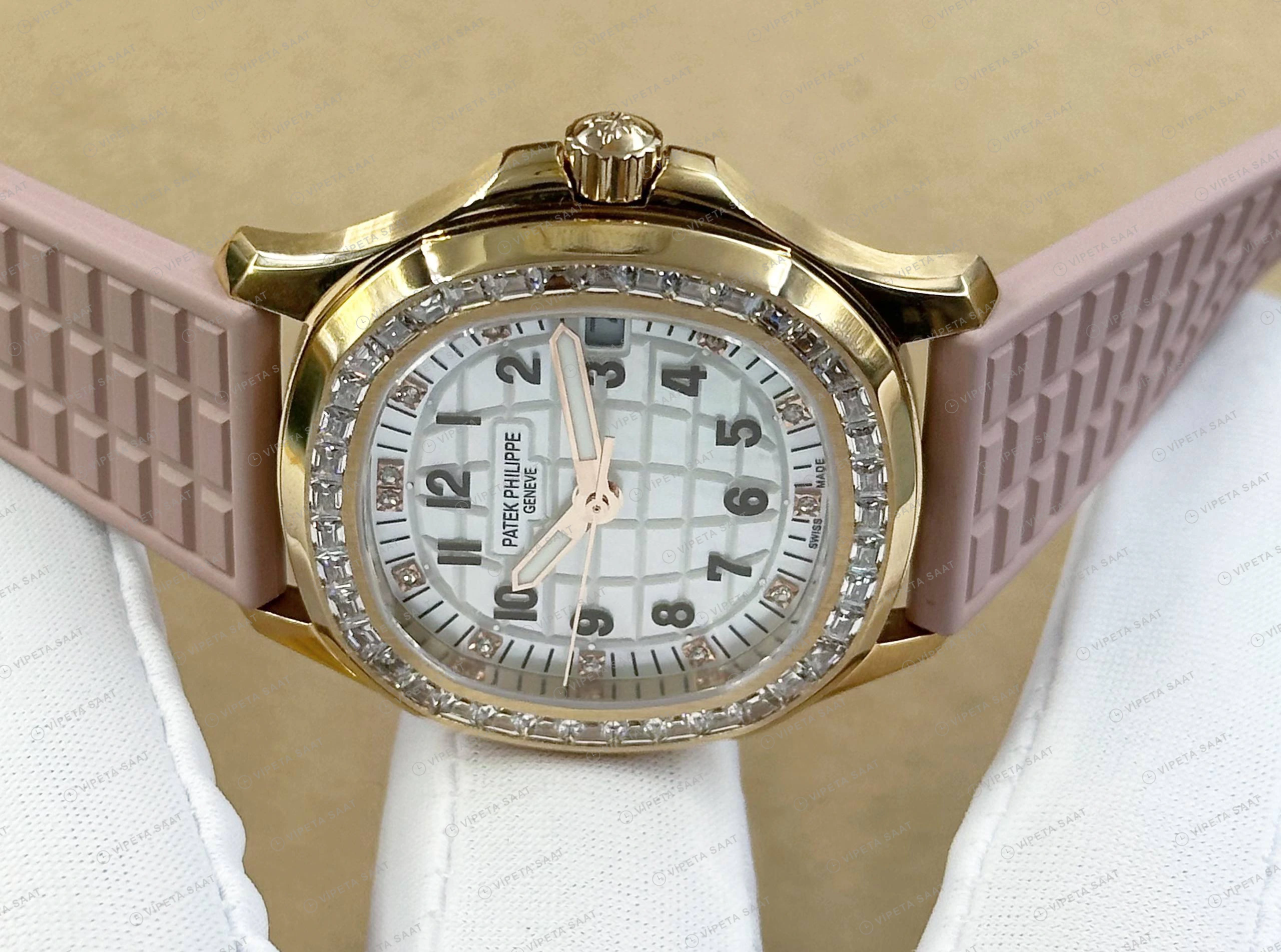 Patek Philippe 38.8 mm Aquanaut Luce Krem Kadran Elmas Taşlı Pembe Kauçuk Super Clone ETA Eta Saat detay 4
