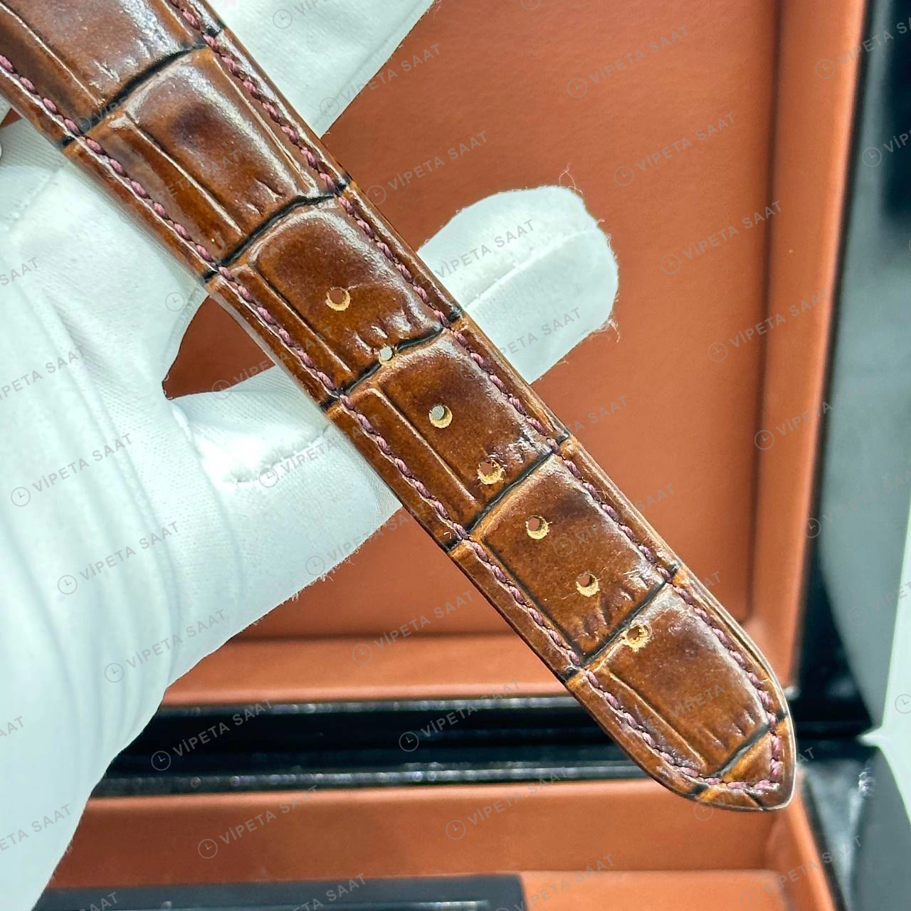 Patek Philippe 39 mm Calatrava Renkli Sanat Kadran Deri Super Clone ETA Eta Saat karşıdan görünüm