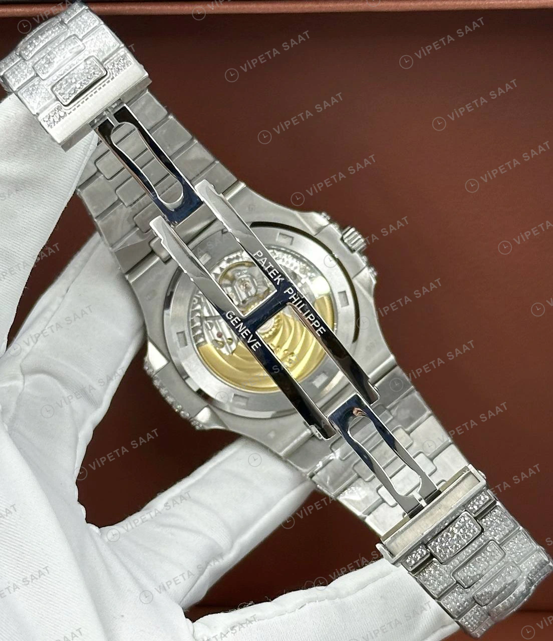 Patek Philippe 40 mm Nautilus Beyaz Elmas Taşlı Full Pave Parlak Super Clone ETA Eta Saat detay 6