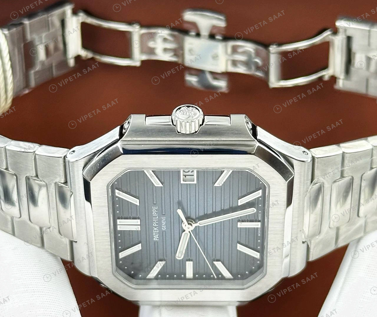 Patek Philippe 40 mm Nautilus Lacivert Kadran Çelik Köşeli Super Clone ETA Eta Saat detay 3