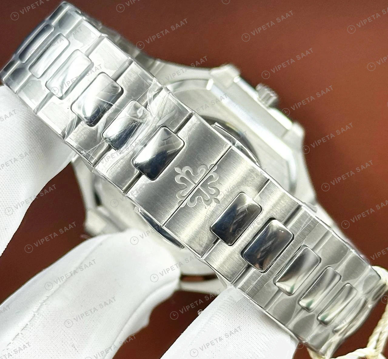 Patek Philippe 40 mm Nautilus Lacivert Kadran Çelik Köşeli Super Clone ETA Eta Saat detay 5
