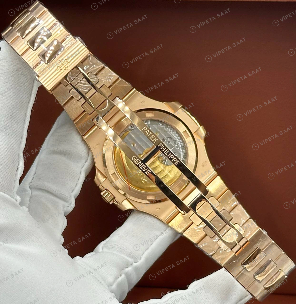 Patek Philippe 40 mm Nautilus Rose Gold Kahve Elmas Taşlı Düz Super Clone ETA Eta Saat detay 5