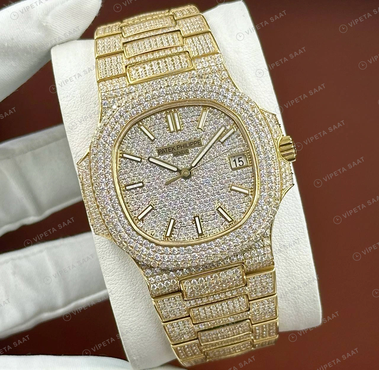 Patek Philippe 40 mm Nautilus Sarı Altın Elmas Taşlı Full Pave Super Clone ETA Eta Saat detay 6