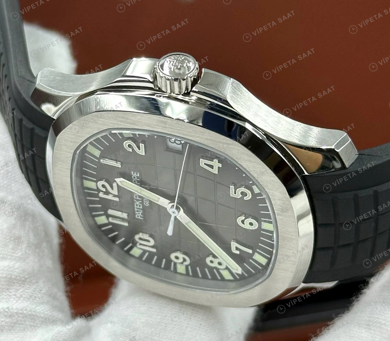 Patek Philippe 40.8 mm Aquanaut Siyah Kadran Kauçuk Düz Klasik Super Clone ETA Eta Saat detay 3