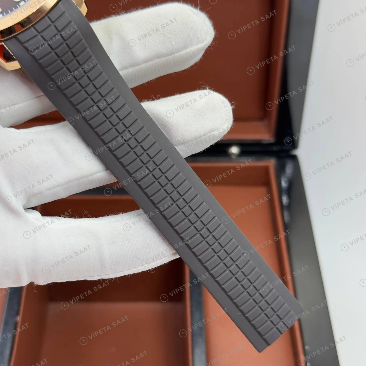 Patek Philippe Aquanaut 5167 40 mm Rose Gold Kahve Kauçuk Super Clone ETA Eta Saat detay 6