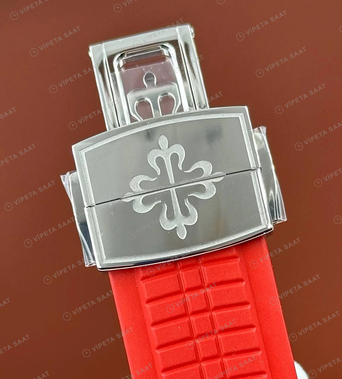 Patek Philippe Aquanaut 5167 40 mm Siyah Kadran Kırmızı Kauçuk Super Clone ETA Eta Saat detay 5