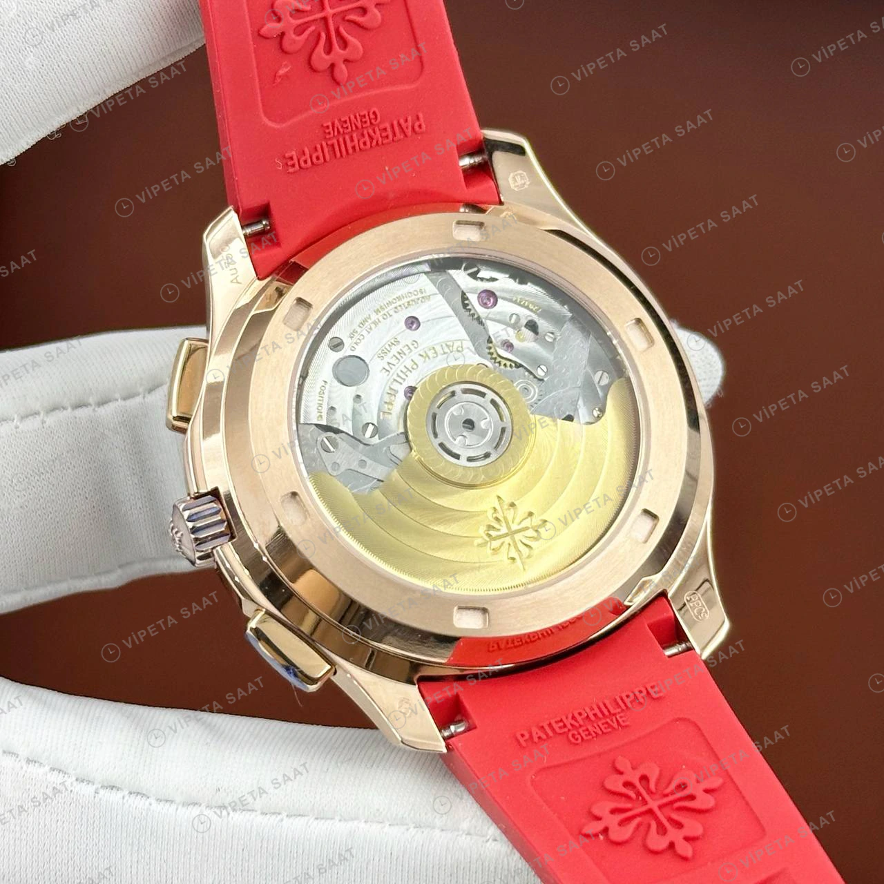 Patek Philippe Aquanaut 5968 42.2 mm Beyaz Gökkuşağı Taşlı Kırmızı Kauçuk Super Clone ETA Eta Saat detay 5