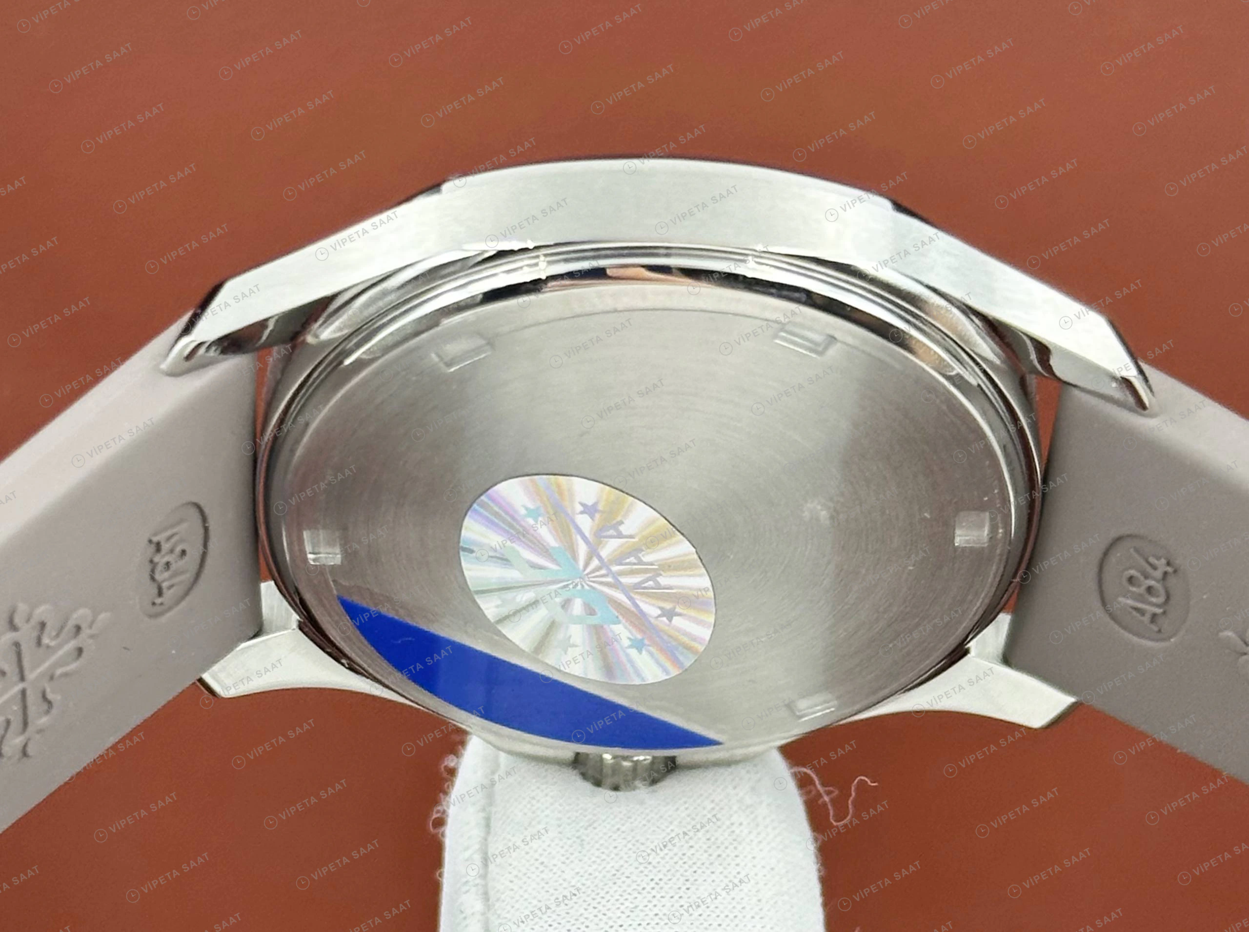 Patek Philippe Aquanaut 5968 42.2 mm Kahve Kronograf Elmas Taşlı Super Clone ETA Eta Saat yan görünüm