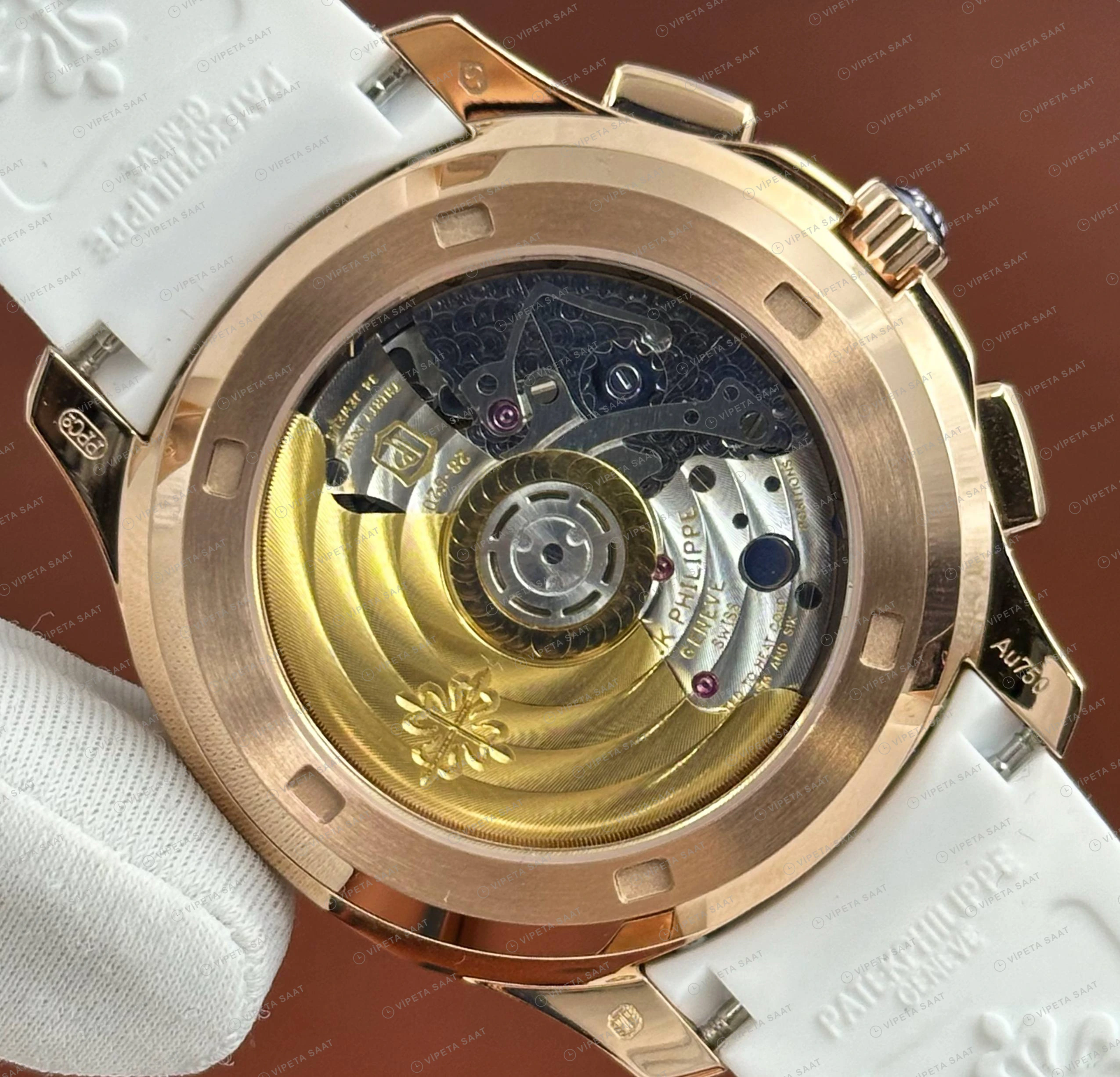 Patek Philippe Aquanaut 5968 42.2 mm Rose Beyaz Kronograf Beyaz Kauçuk Super Clone ETA Eta Saat detay 4