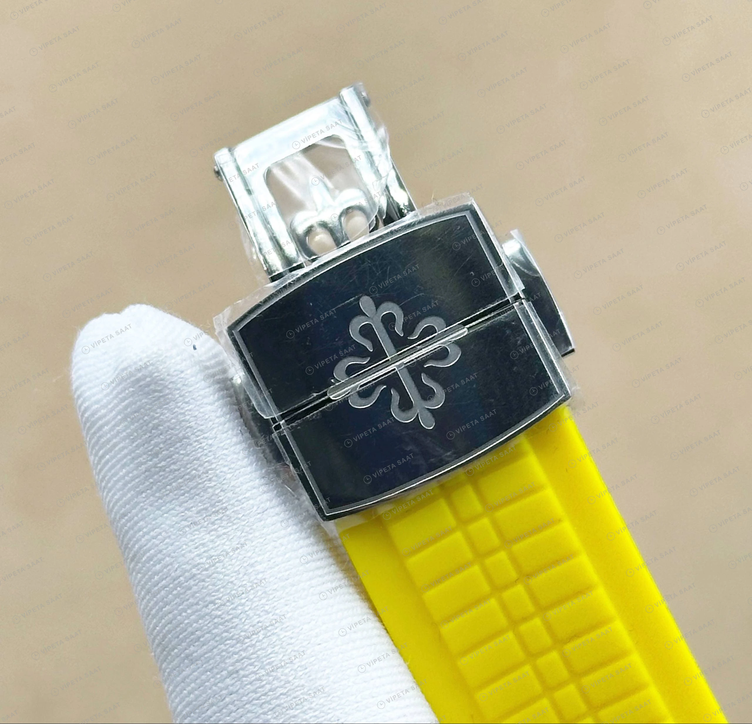 Patek Philippe Aquanaut 5968 42.2 mm Siyah Kronograf Sarı Kauçuk Parlak Super Clone ETA Eta Saat detay 6