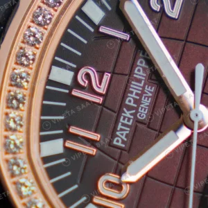 Patek Philippe Aquanaut Rose Kasa Kahverengi Kadran Baget Bezel Siyah Kaucuk Kordon Super Clone Eta Eta Saat karşıdan görünüm