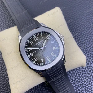 Patek Philippe Aquanaut Siyah Kadran Celik Kasa Kaucuk Kordon Super Clone Eta Eta Saat karşıdan görünüm