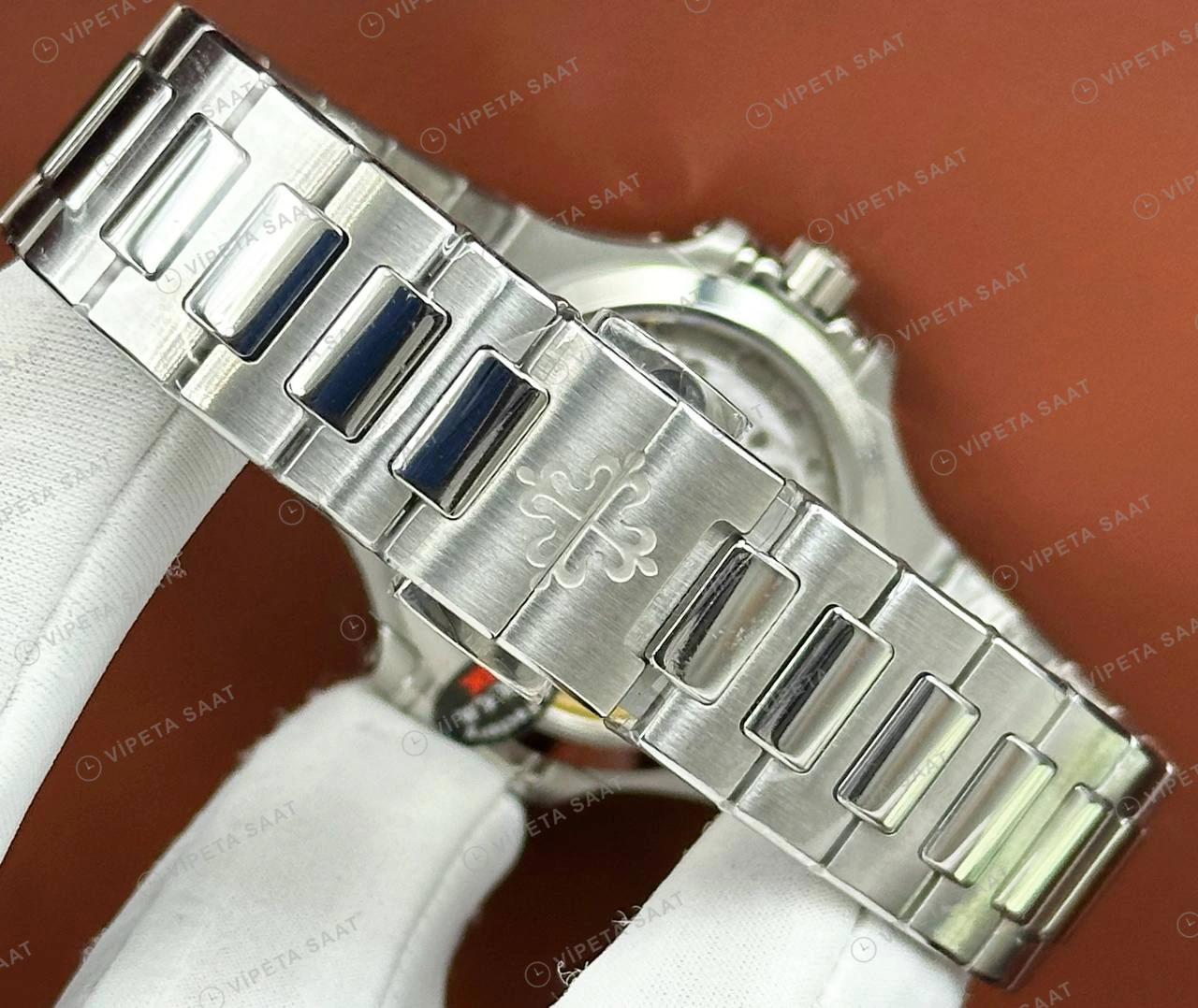 Patek Philippe Nautilus 5711 40 mm Mavi Kadran Lacivert Çelik Super Clone ETA Eta Saat detay 6