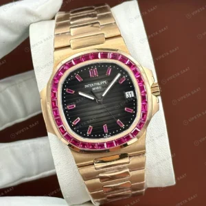 Patek Philippe Nautilus 5711 40 mm Rose Siyah Yakut Taşlı Bezel Super Clone ETA Eta Saat detay 4