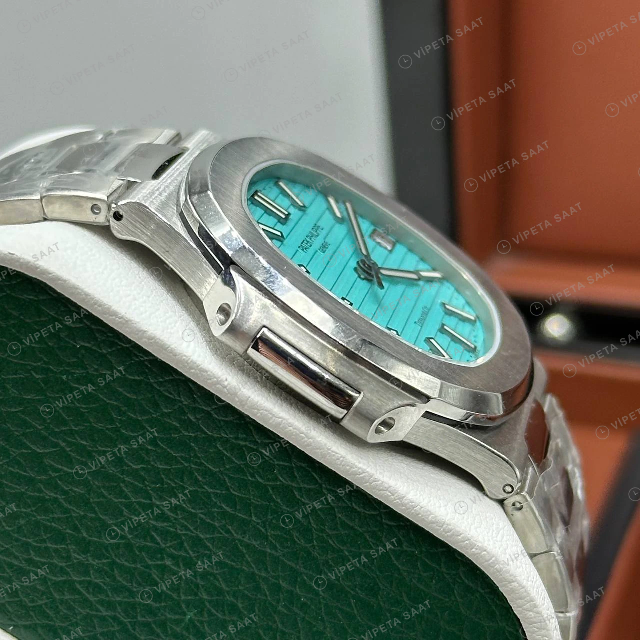 Patek Philippe Nautilus 5711 40 mm Tiffany Mavi Kadran Çelik Super Clone ETA Eta Saat detay 4