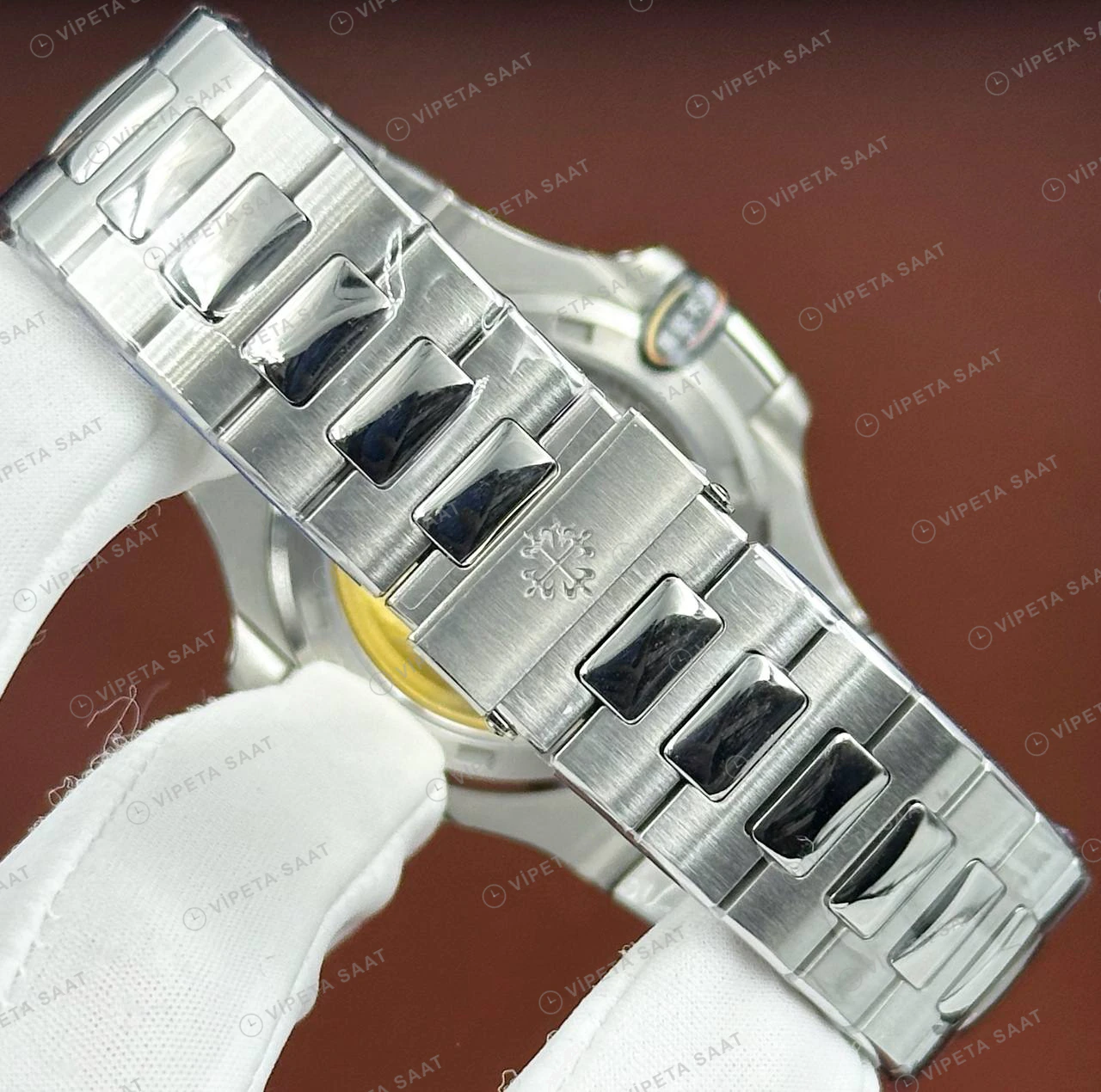Patek Philippe Nautilus 5711 40 mm Yeşil Kadran Dokulu Çelik Bileklik Super Clone ETA Eta Saat detay 4