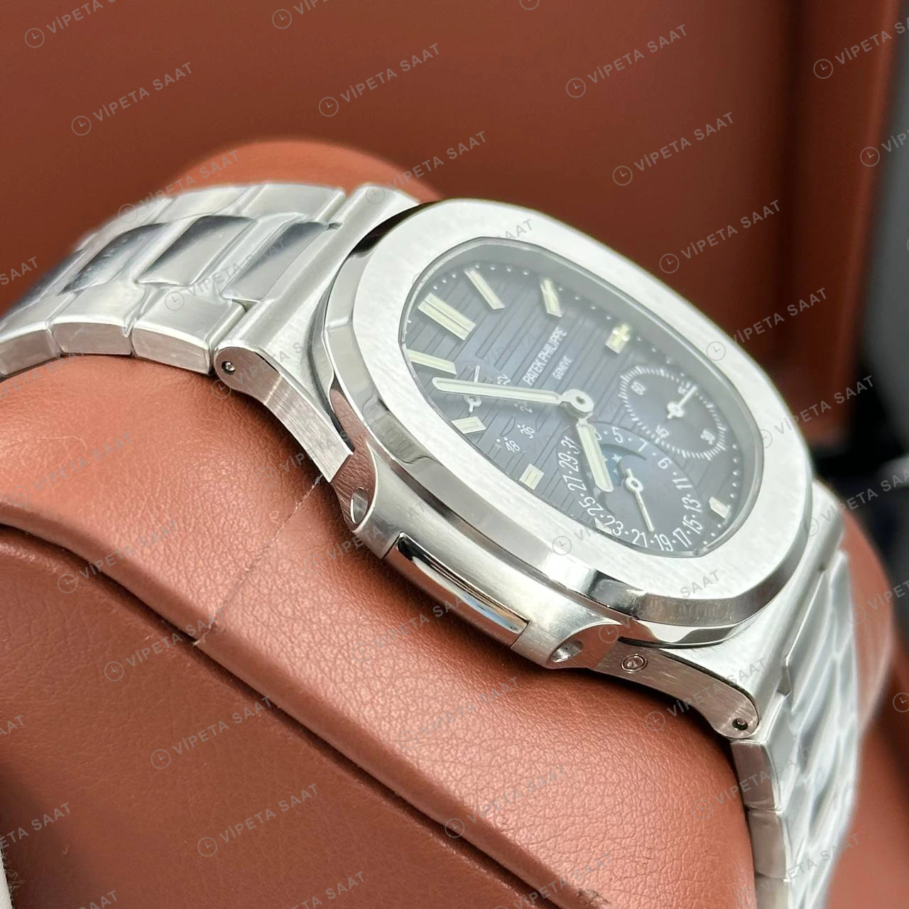 Patek Philippe Nautilus 5712 40 mm Gri Kadran Güç Göstergeli Kauçuk Super Clone ETA Eta Saat detay 5