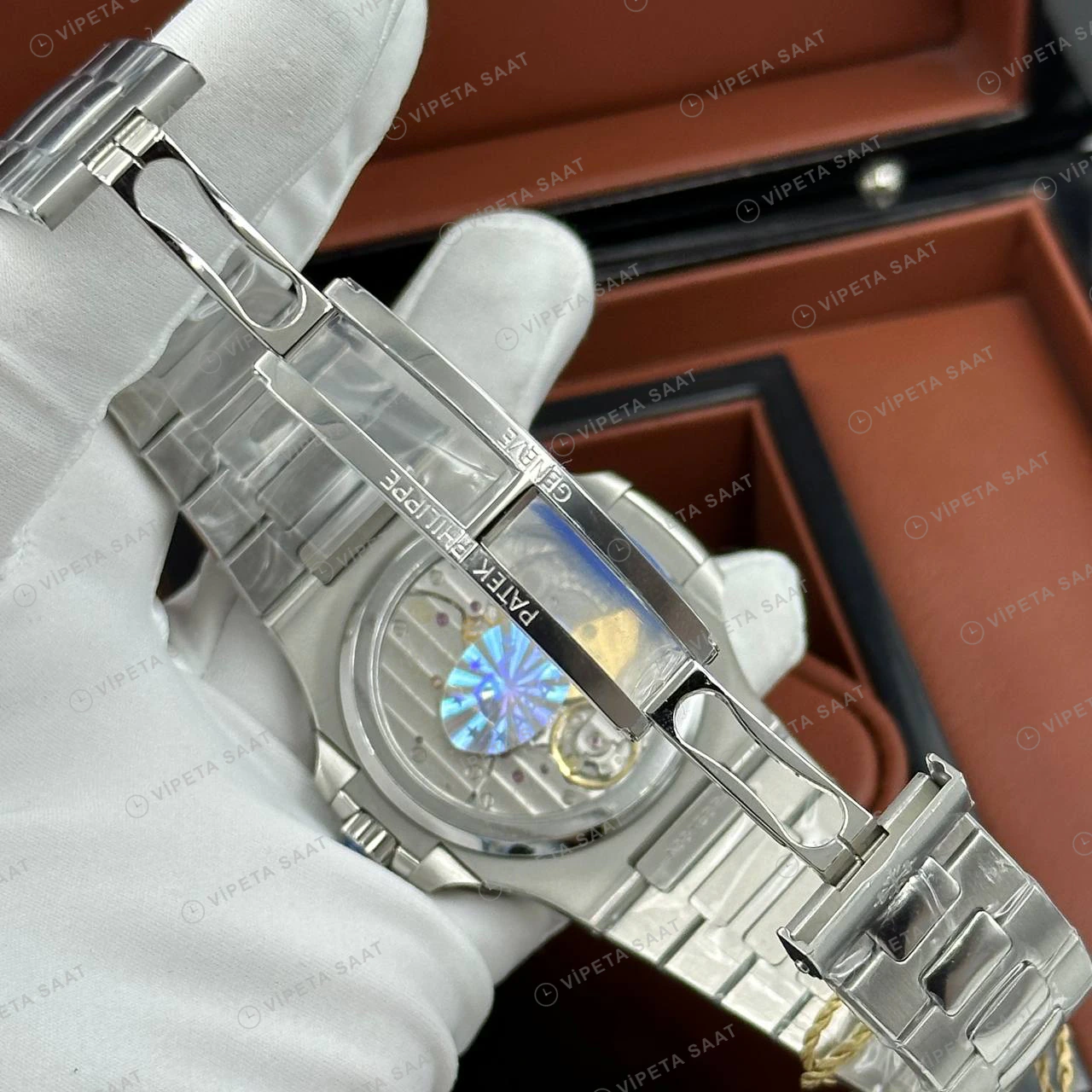 Patek Philippe Nautilus 5712 40 mm Gri Kadran Güç Göstergeli Kauçuk Super Clone ETA Eta Saat detay 6