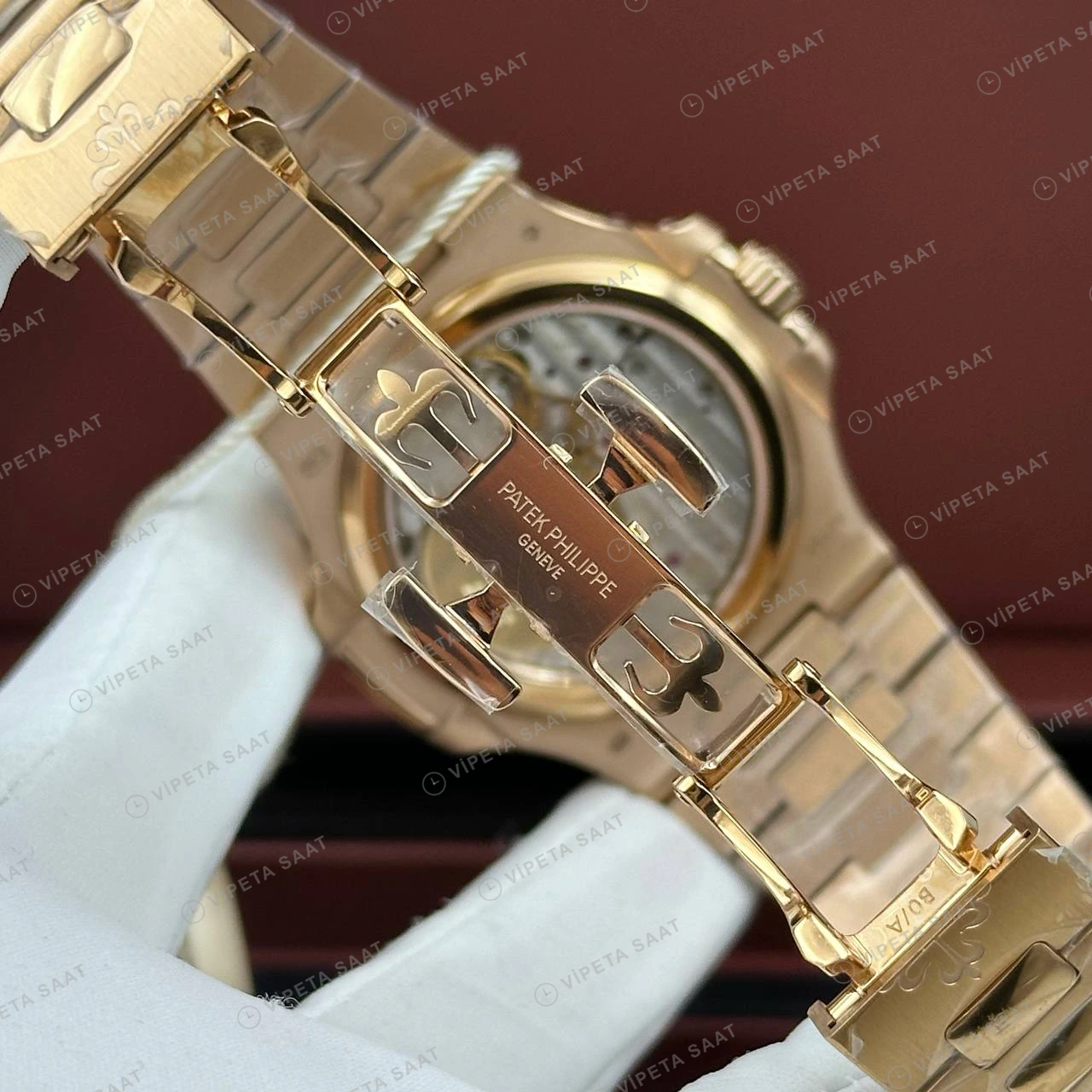 Patek Philippe Nautilus 5712 40 mm Rose Gold Siyah Ay Evreli Çelik Super Clone ETA Eta Saat detay 4