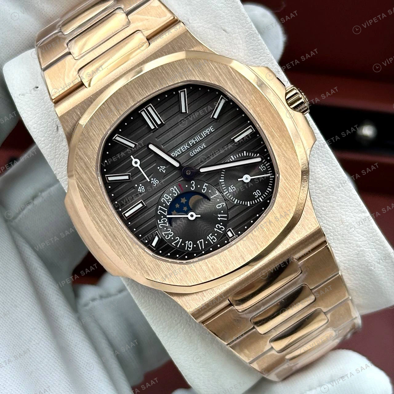 Patek Philippe Nautilus 5712 40 mm Rose Gold Siyah Ay Evreli Çelik Super Clone ETA Eta Saat detay 7
