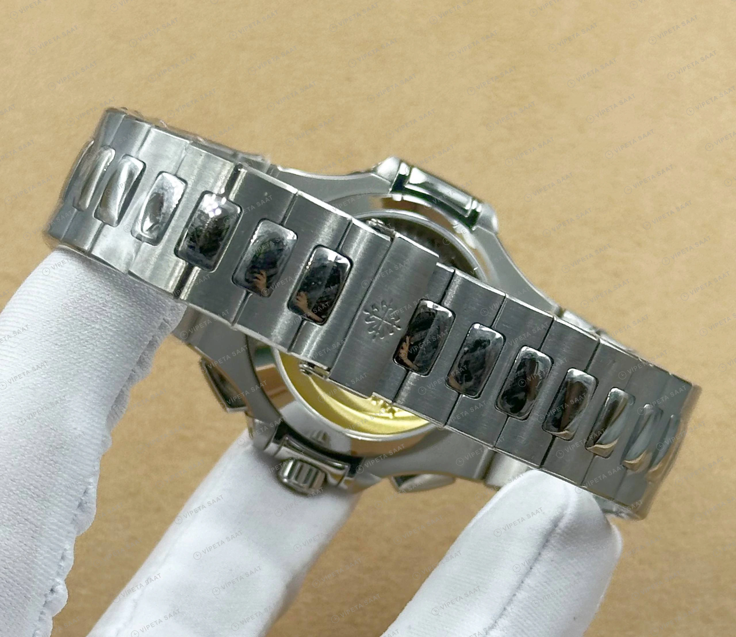 Patek Philippe Nautilus 5980 40.5 mm Beyaz Kronograf Elmas Taşlı Bezel Super Clone ETA Eta Saat detay 3
