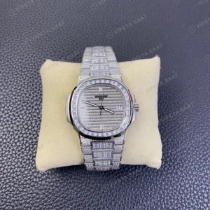 Patek Philippe Nautilus Iskelet Tasli Kadran Baget Bezel Celik Kordon Super Clone Eta Eta Saat karşıdan görünüm