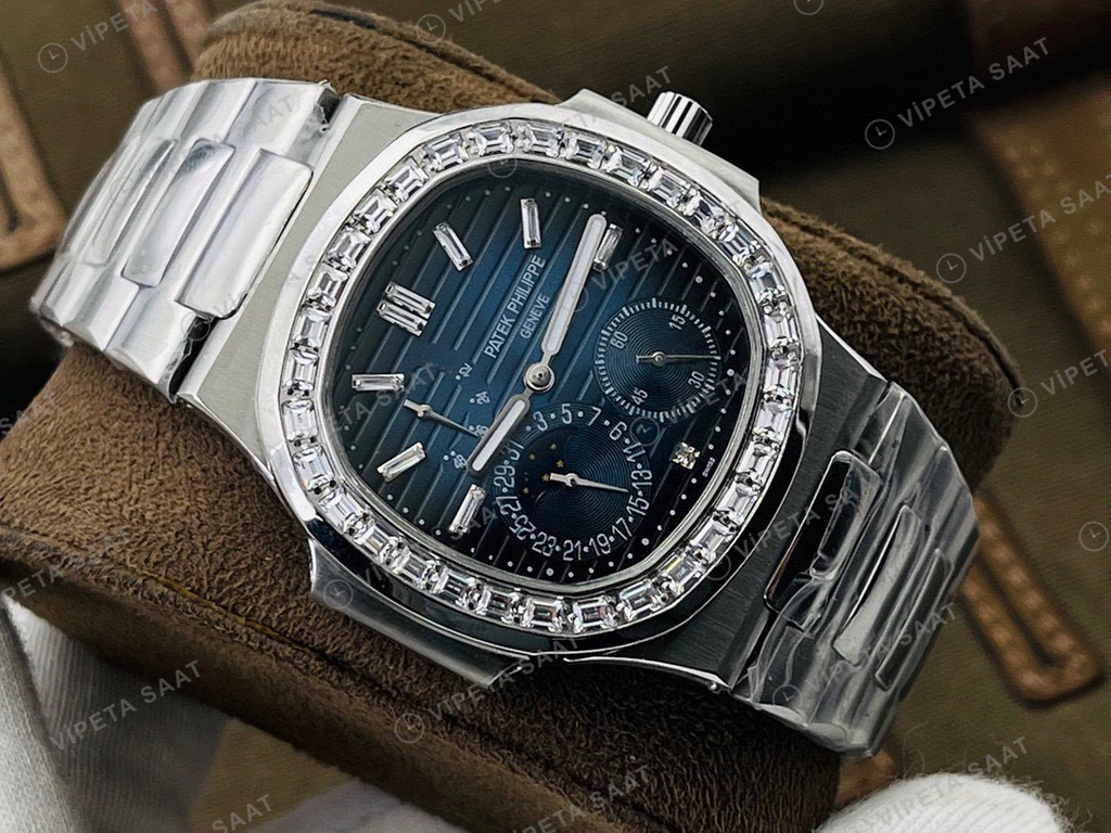 Patek Philippe Nautilus Mavi Kadran Baget Bezel Celik Kordon Super Clone Eta Eta Saat detay 6