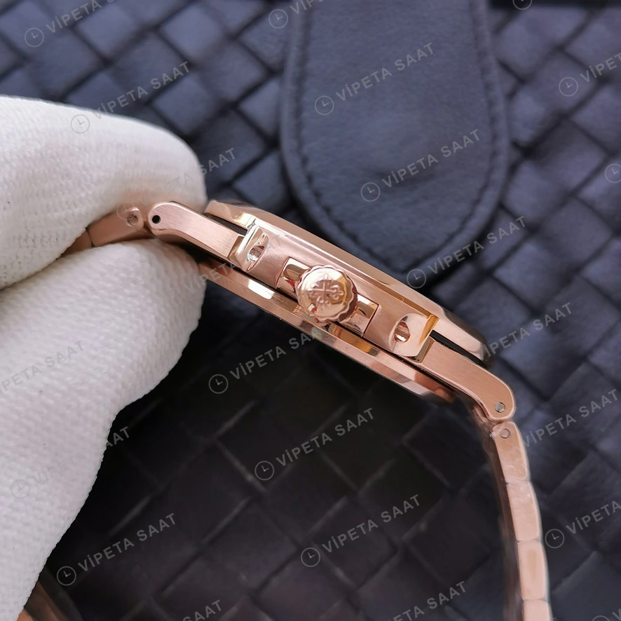 Patek Philippe Nautilus Rose Kasa Siyah Kadran Celik Kordon Super Clone Eta Eta Saat detay 4