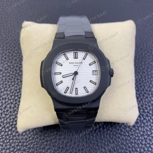 Patek Philippe Nautilus Siyah Kasa Beyaz Kadran Siyah Celik Kordon Super Clone Eta Eta Saat karşıdan görünüm
