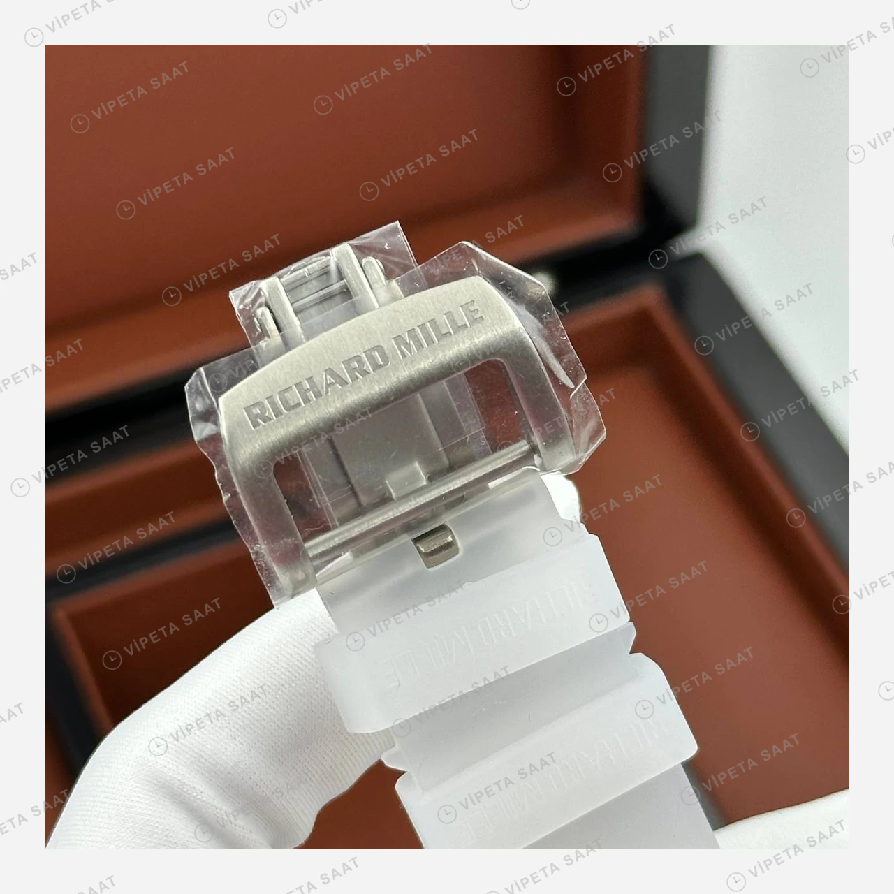 Richard Mille RM 052 Mavi Şeffaf Kurukafa Kauçuk Super Clone ETA Eta Saat detay 3