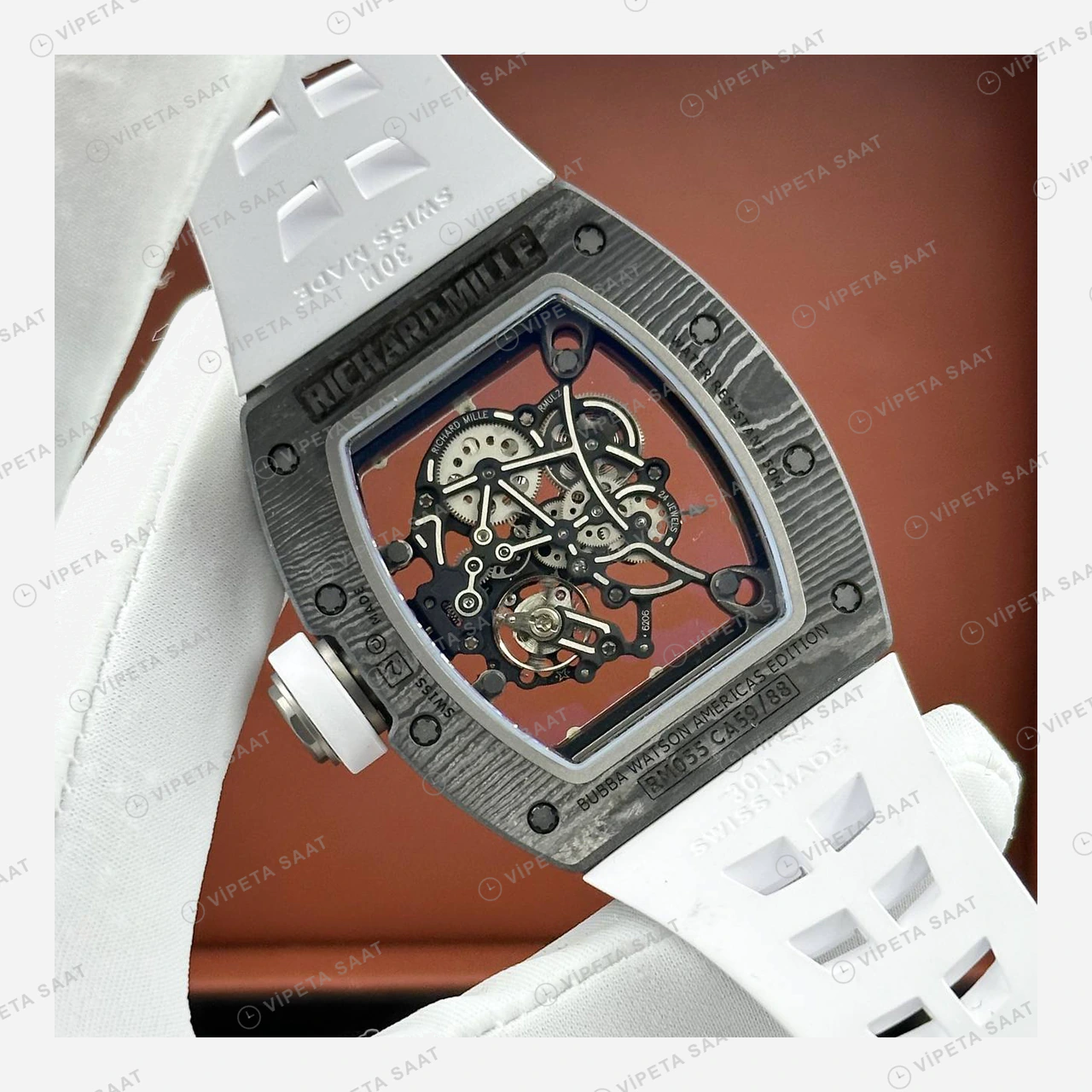 Richard Mille RM 055 Bubba Watson Americas Siyah Karbon Beyaz Çerçeve Skeleton Beyaz Kordon Super Clone ETA Eta Saat detay 6