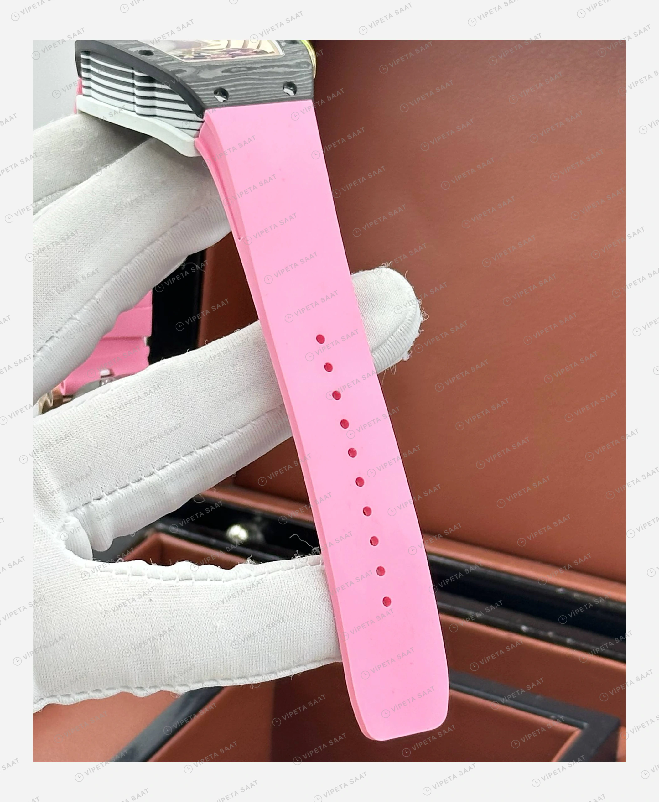 Richard Mille RM 07-03 Bonbon Renkli Siyah Kasa Pembe Yeşil Taç Kauçuk Super Clone ETA Eta Saat detay 4