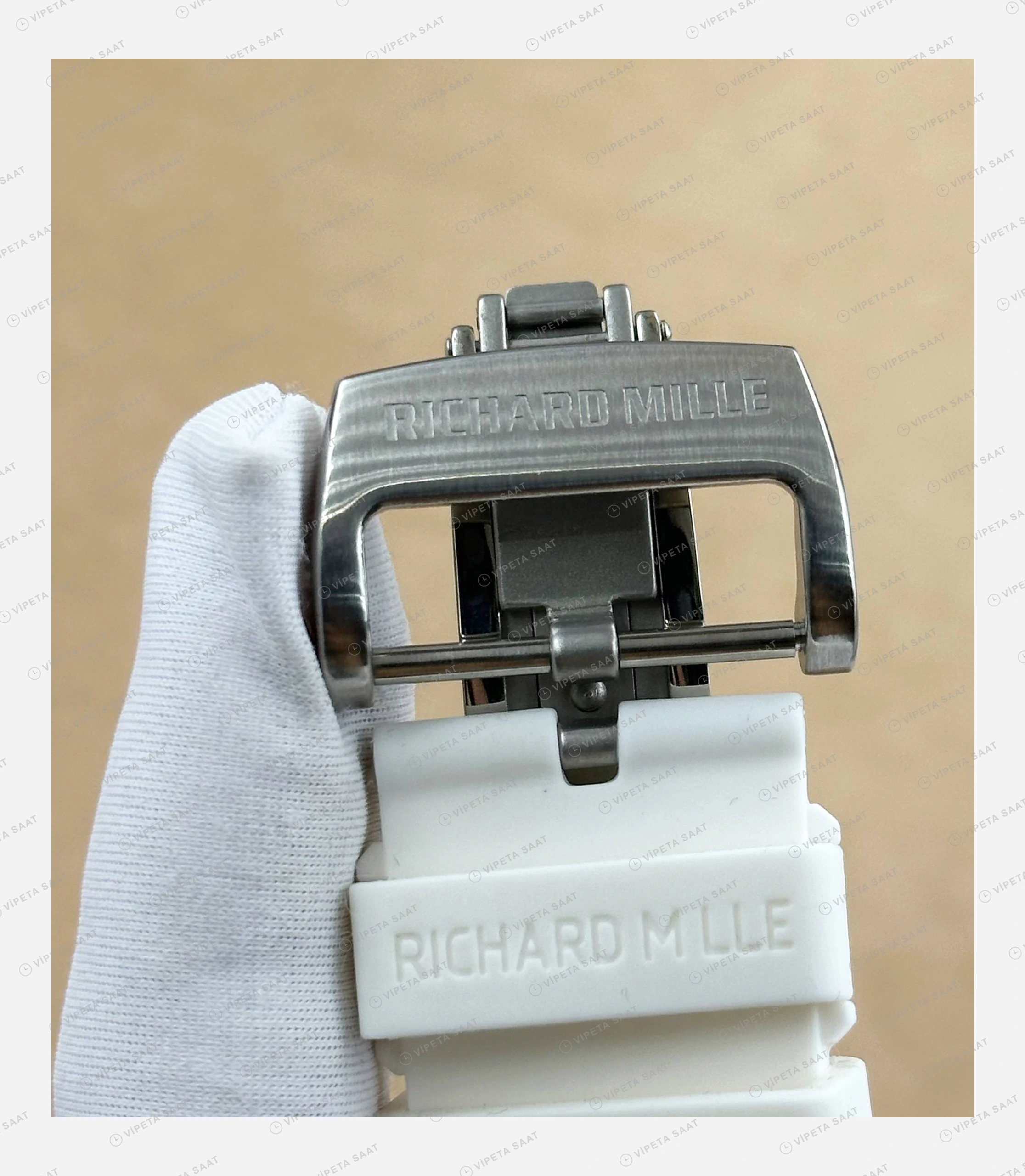 Richard Mille RM 17-01 Tourbillon Ekstra Düz Beyaz Kasa Rakamlı Kauçuk Super Clone ETA Eta Saat detay 3
