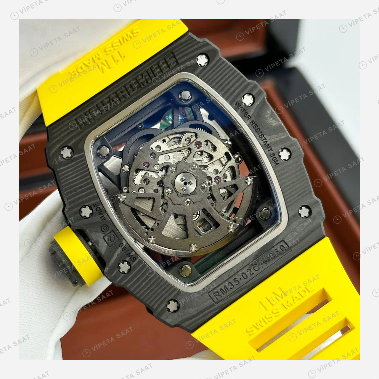 Richard Mille RM 35-02 Rafael Nadal Siyah Karbon Beyaz Detay Sarı Kauçuk Super Clone ETA Eta Saat detay 6