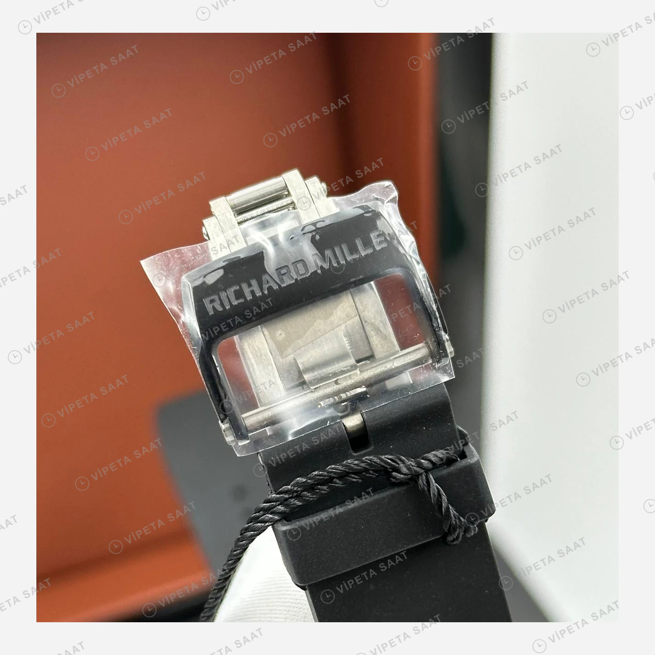 Richard Mille RM 35-02 Rafael Nadal Siyah Karbon Kırmızı Detay Kauçuk Super Clone ETA Eta Saat detay 4