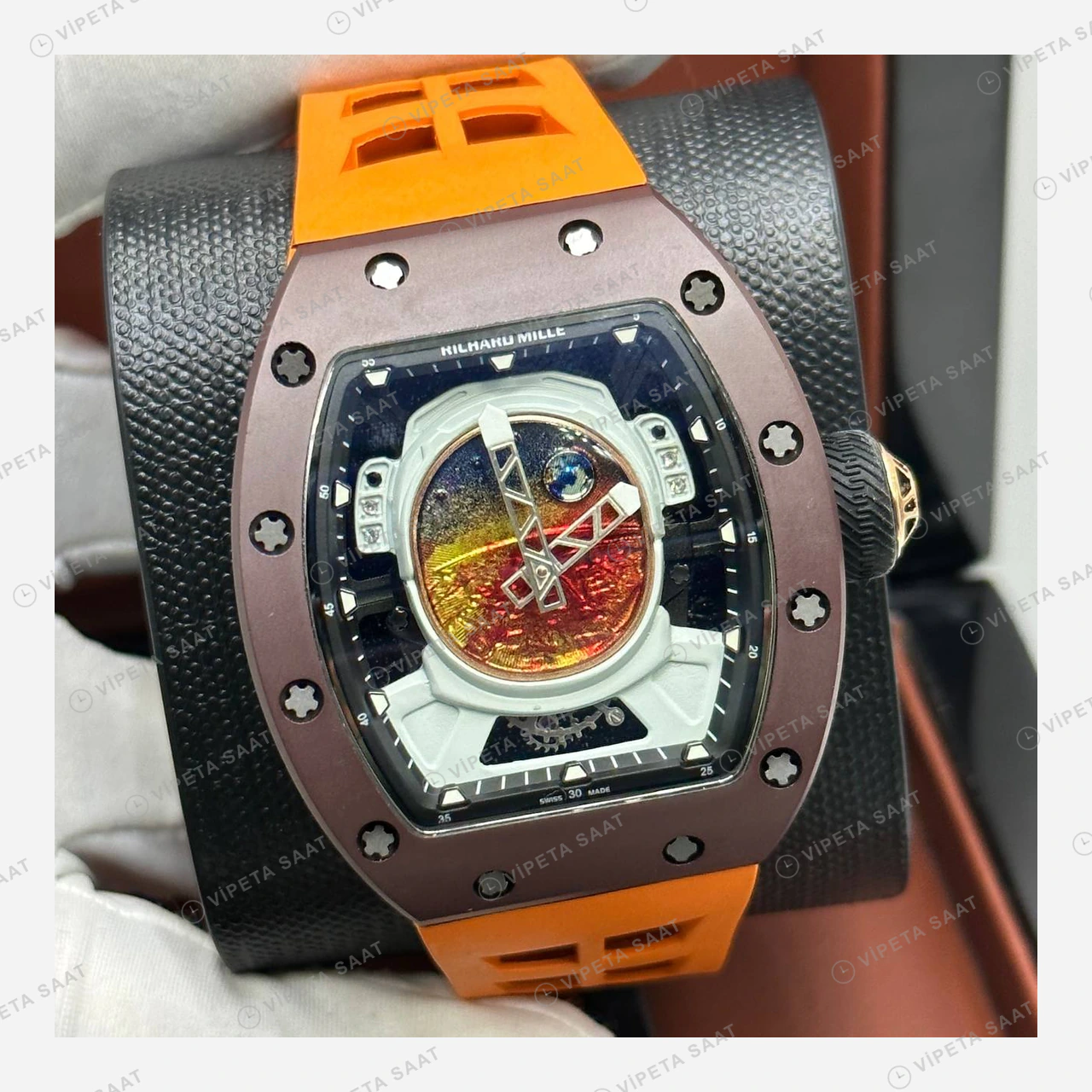 Richard Mille RM 52-05 Pharrell Astronot Mars Kadran Turuncu Kauçuk Super Clone ETA Eta Saat detay 6