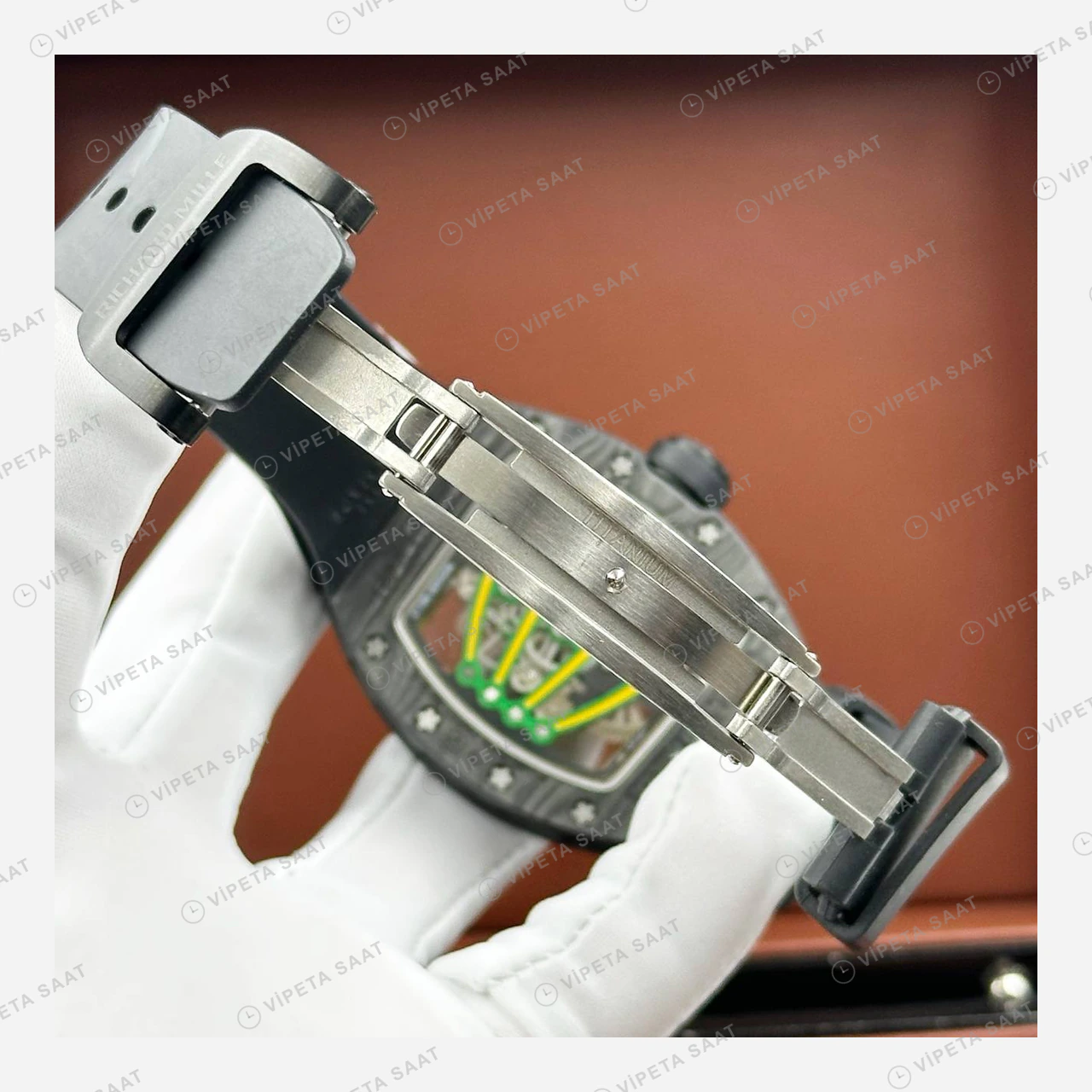 Richard Mille RM 59-01 Yohan Blake Tourbillon Yeşil Sarı Kasa Beyaz Kauçuk Super Clone ETA Eta Saat detay 6