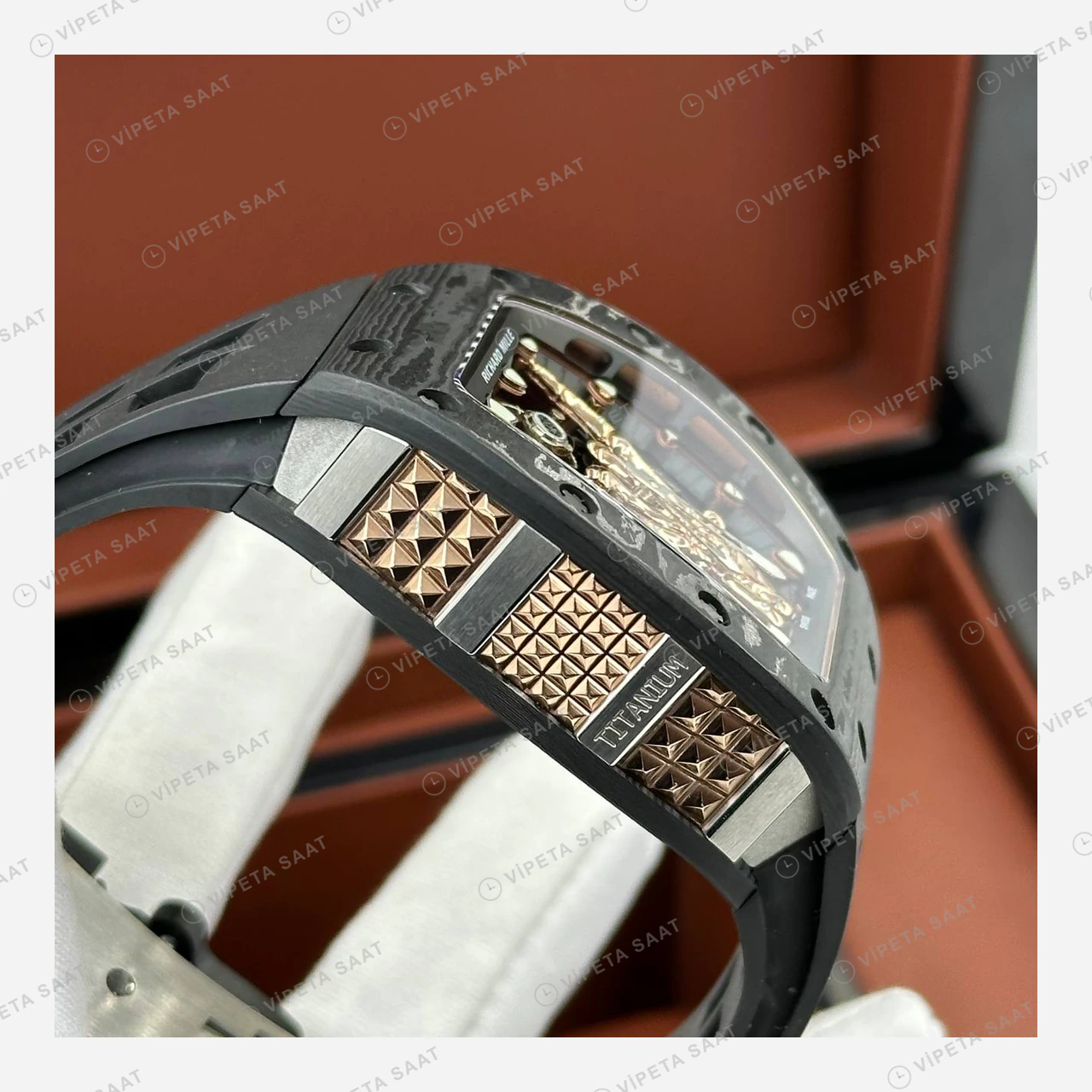 Richard Mille RM 66 Flying Tourbillon Rock Altın El Siyah Kasa Kauçuk Super Clone ETA Eta Saat detay 4