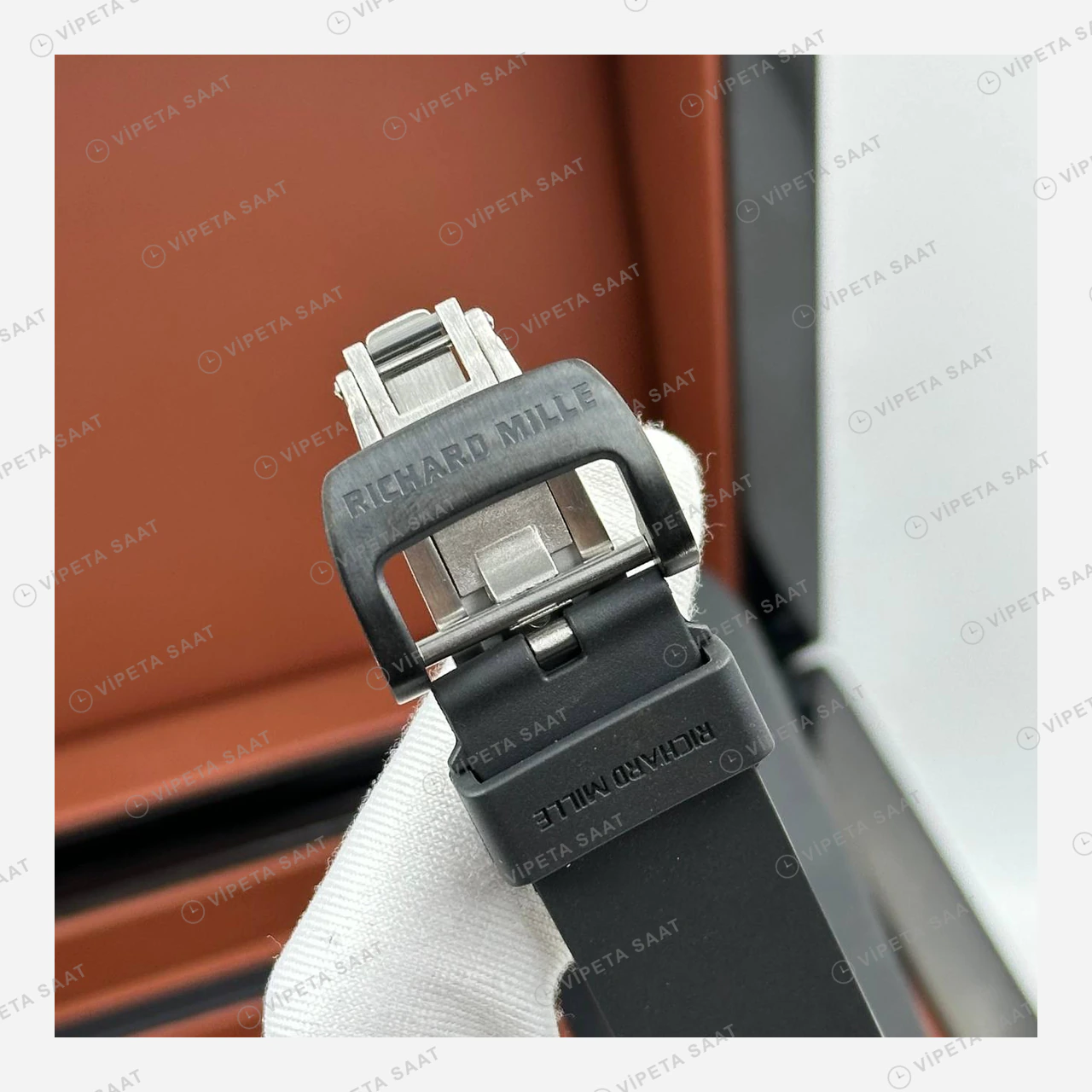 Richard Mille RM 66 Flying Tourbillon Rock Altın El Siyah Kasa Kauçuk Super Clone ETA Eta Saat detay 7
